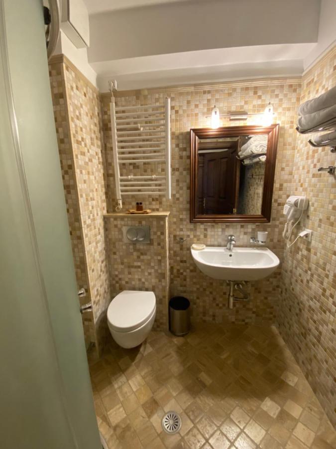 Boutique Hotel Muzaka Berati Exterior foto