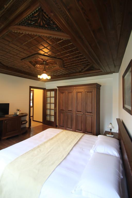 Boutique Hotel Muzaka Berati Exterior foto